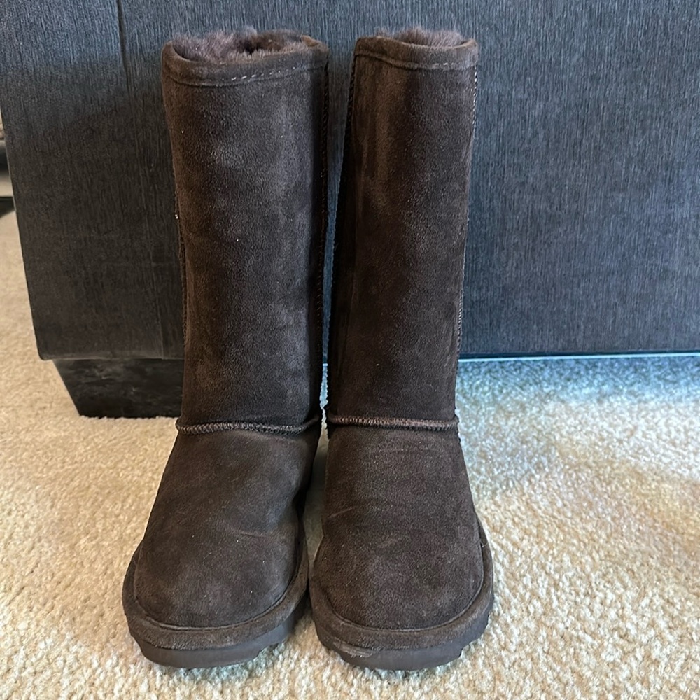 Bearpaw Winter boots
